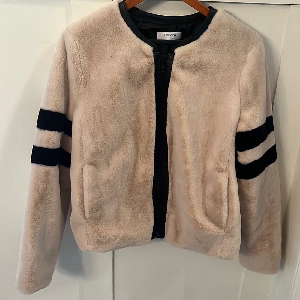 Bailey 44 fur jacket size Large